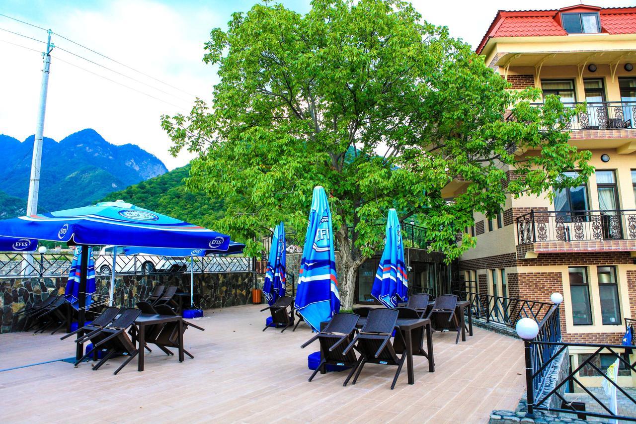 Bergs Otel And Restaurant Qax Exterior photo